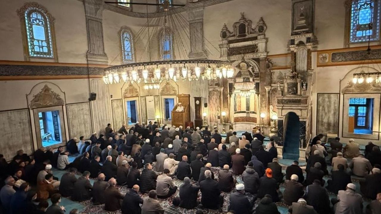 Yozgat’ta Bayram Namazında Çapanoğlu Camii doldu taştı