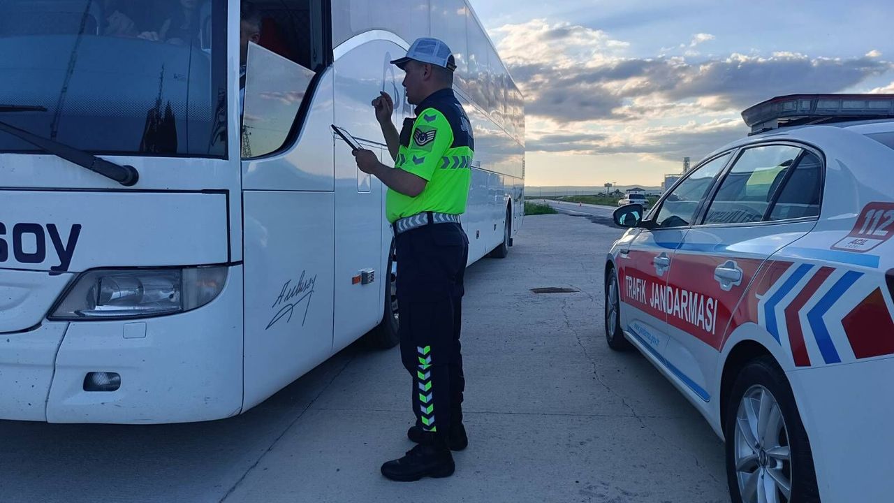 Yozgat’ta otobüsler sivil ekiplerce denetlendi
