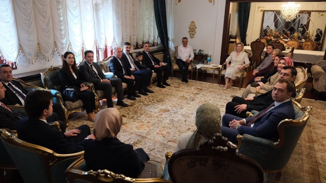 Vali Özkan protokolü Valilik Konutu’nda ağırladı
