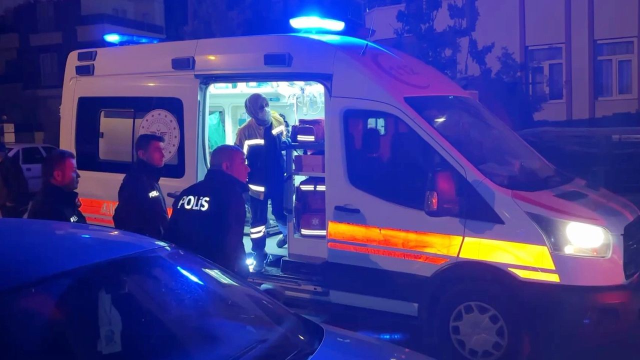 Elektrik kullanma kavgasında kan aktı