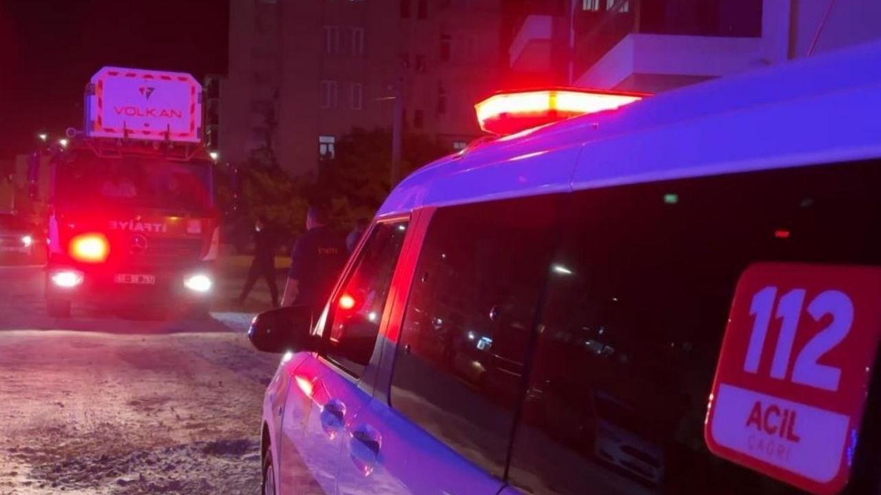 Gazeteciye saldırı kamerada: Ambulanstan çıkar çıkmaz saldırdı