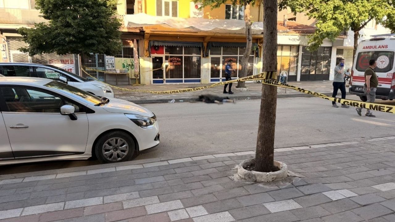 Yozgat’ta sokak ortasında kanlı kavga