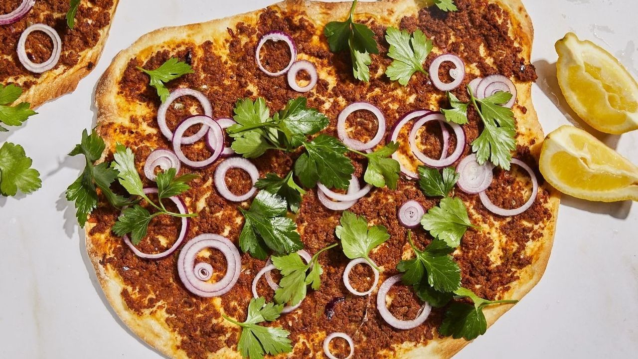 Lahmacun yemek lüks oldu: 1 lahmacun 300 TL
