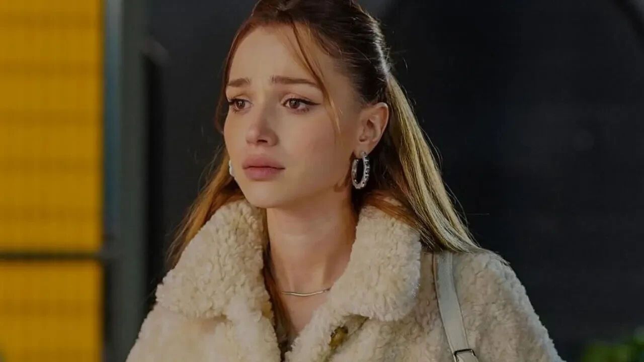 Ceren Ayruk kimdir? Ceren Ayruk nereli, kaç yaşında, "Daha 17" dizisi ve karavan pozları ile neden gündem oldu?