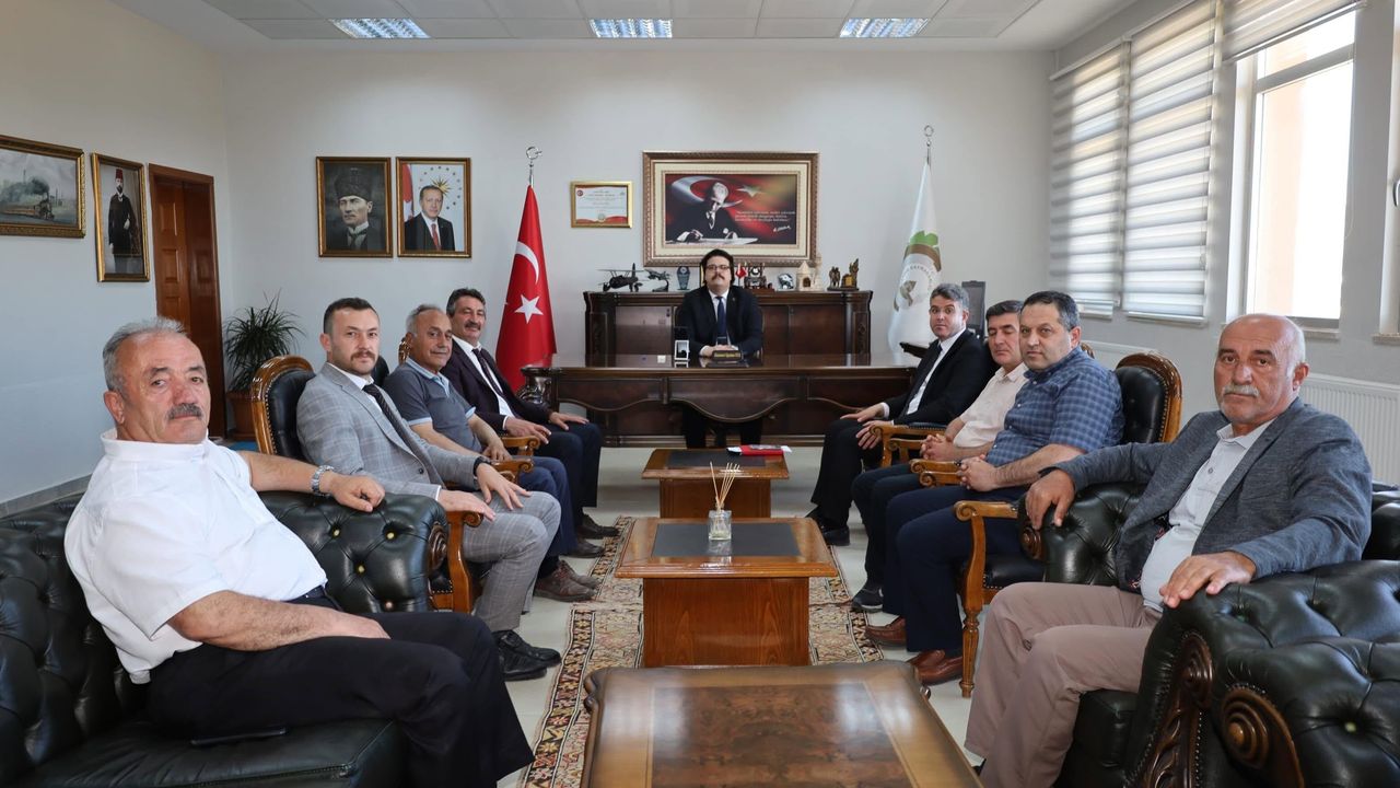 Kaymakam Yüce, İlçe Millî Eğitim Müdürü ve Okul Yöneticilerini kabul etti