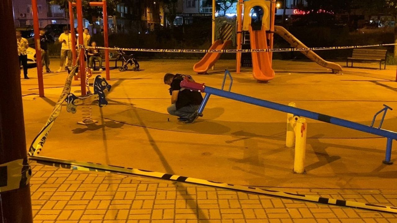 Parkta dehşet: 10 kişi yaralandı