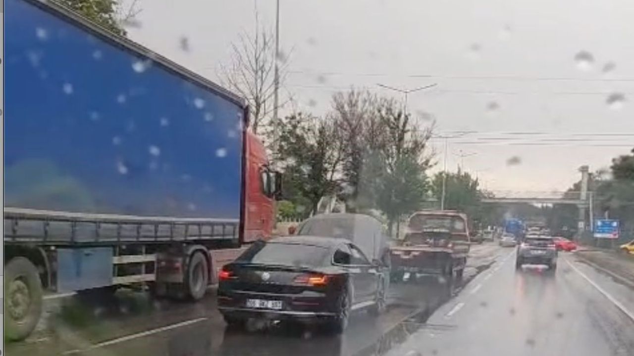 Şiddetli yağış kazaları da beraberinde getirdi