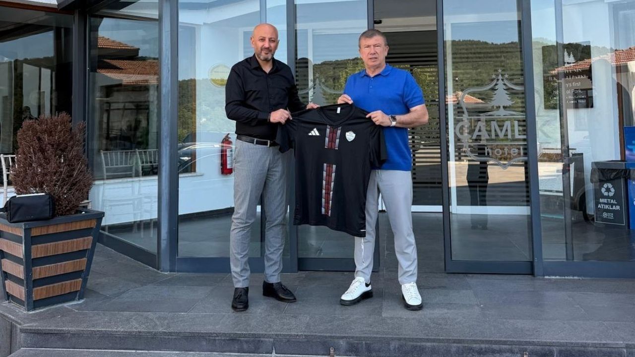 Türk futbolunun efsane golcüsü Tanju Çolak Yozgat’