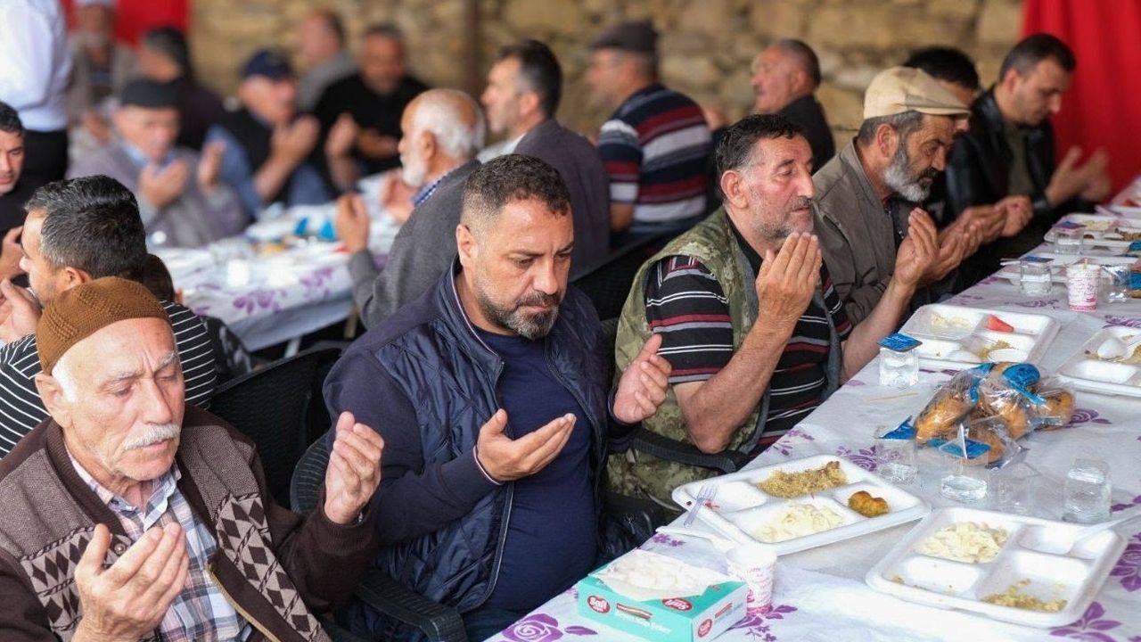 Sorgun’da Şehit Mehmet Meral için hayır yemeği düzenlendi