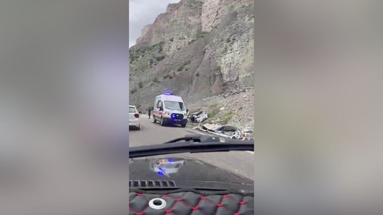 Freni patlayan tır dehşet saçtı: 1 ölü, 2 yaralı