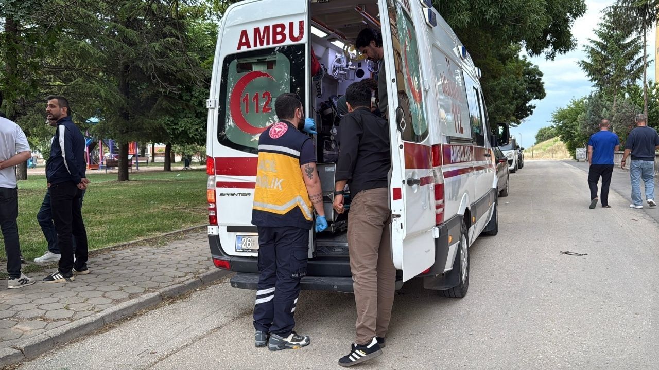 Kız arkadaş kavgası kanlı bitti: 1 yaralı