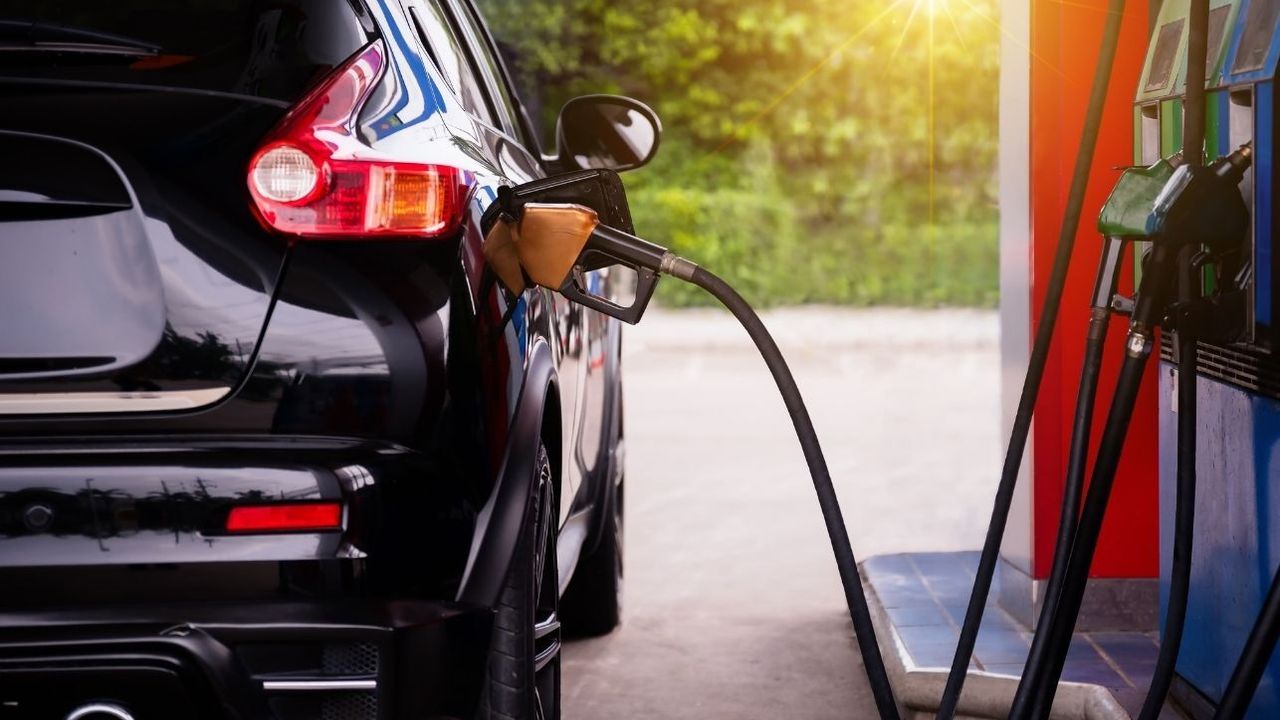 Petrol fiyatları geri çekildi, indirim hesapları başladı