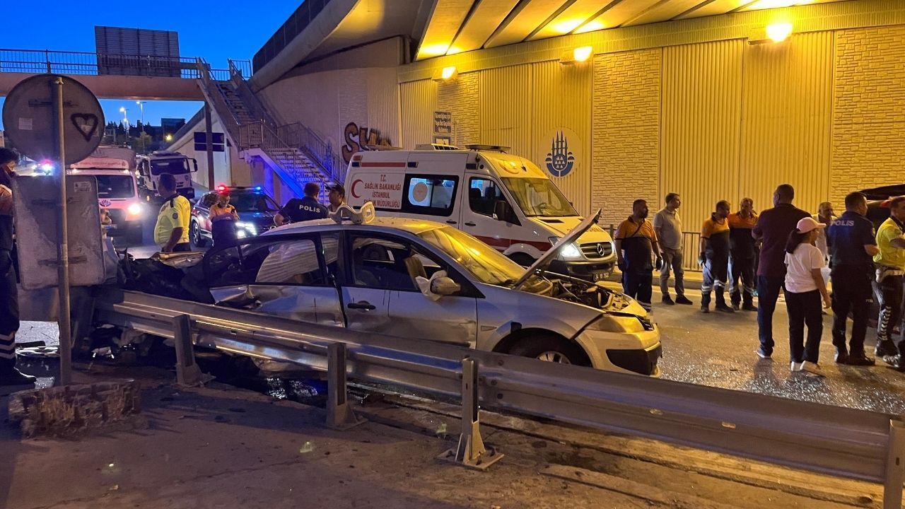 Kavşakta feci kaza! 5 kişi yaralandı