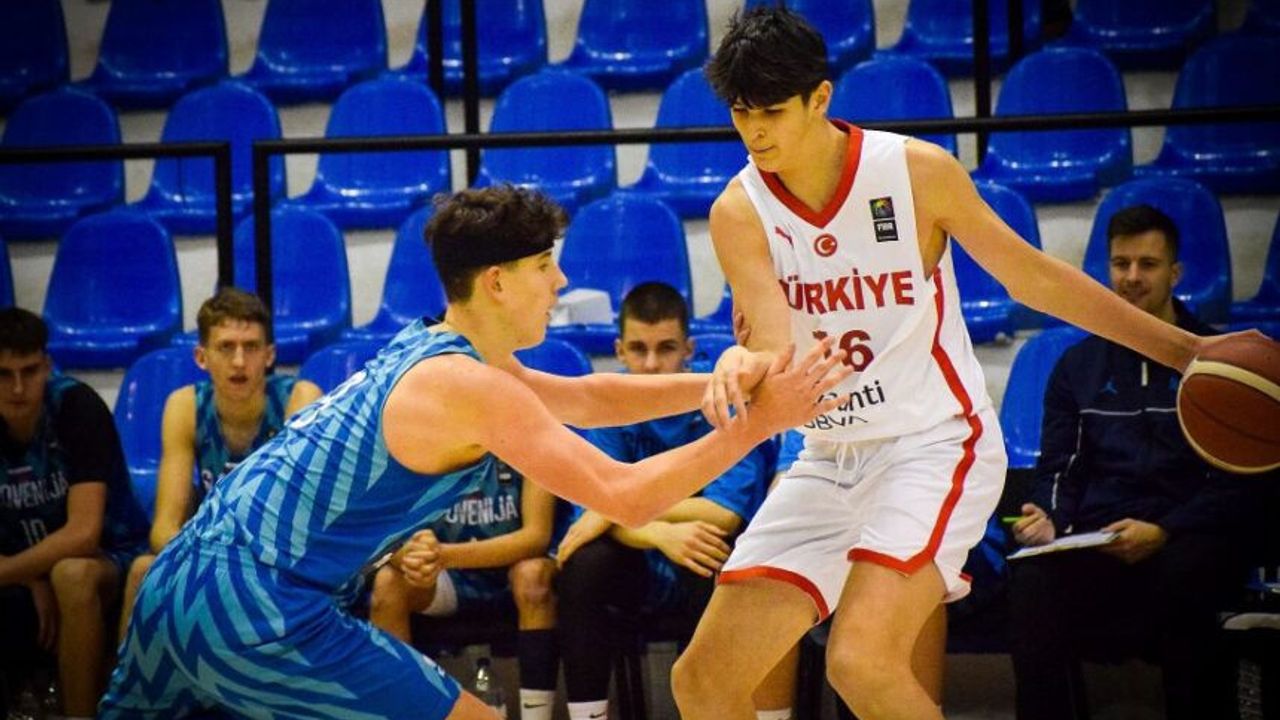 Darius Carutasu kimdir? Darius Carutasu kaç yaşında, nereli ve hangi takımda oynuyor?