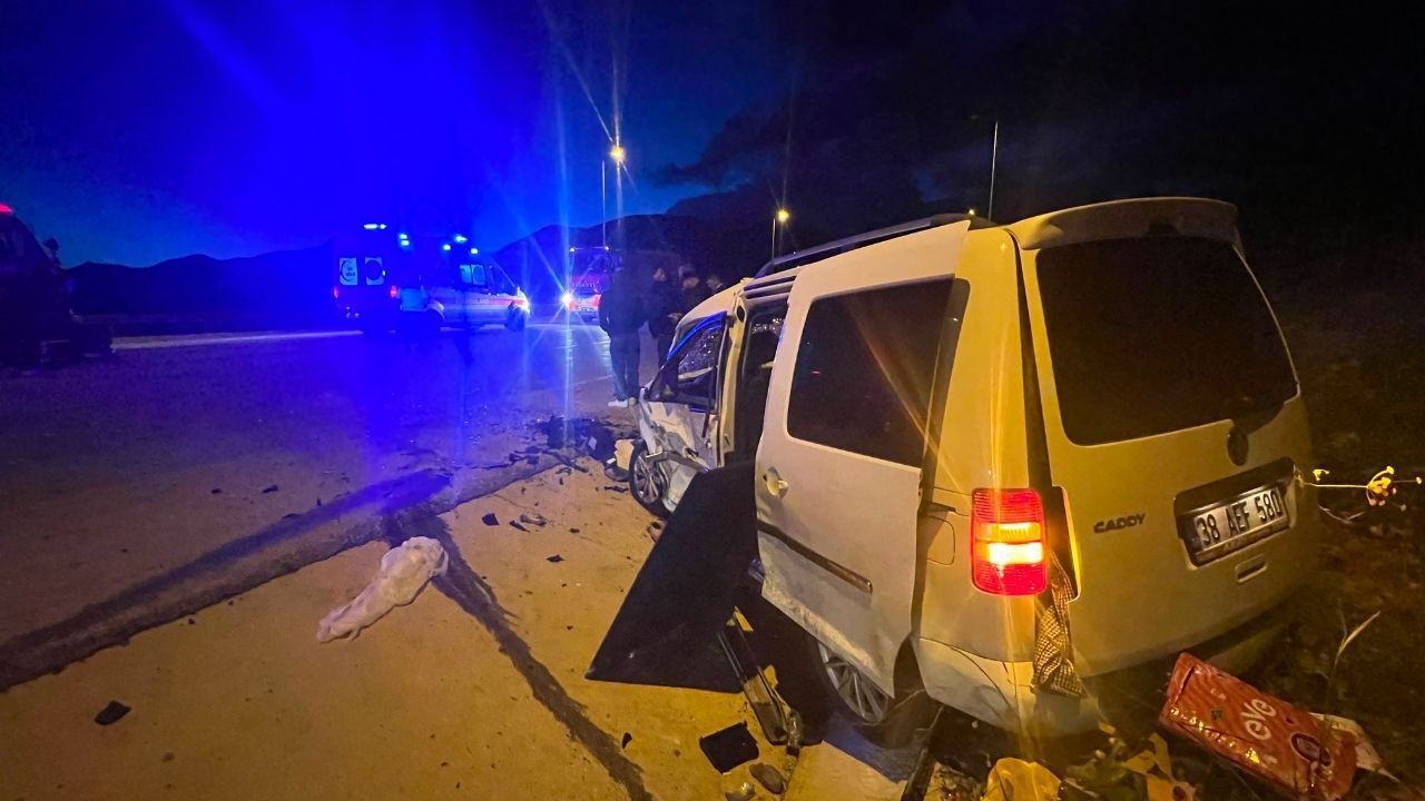 Feci kaza… 21 yaşındaki genç hayatını kaybetti