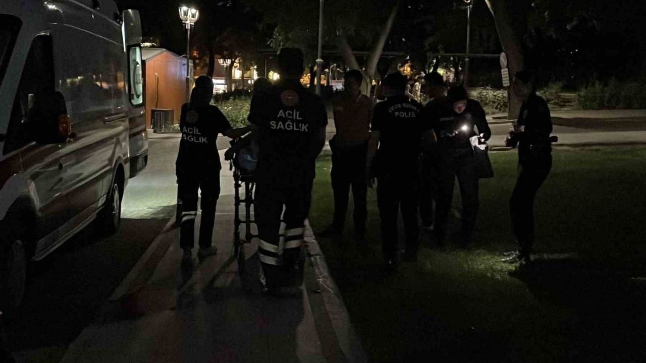 Parkta baygın bulunan kız çocuğu hastaneye kaldırıldı