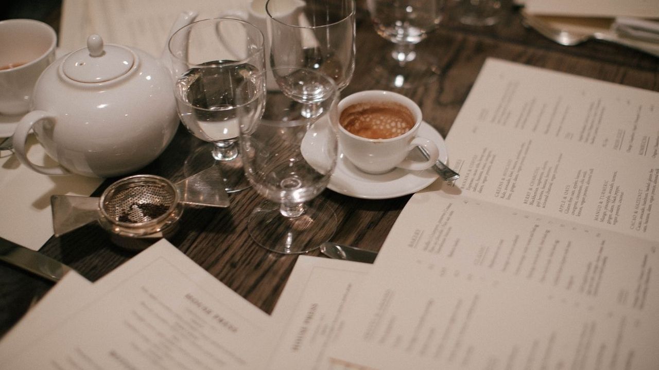 Kafe ve restoranlarda yeni dönem yarın başlıyor