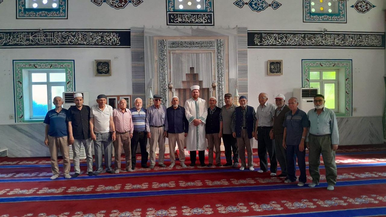 Şefaatli İlçe Müftüsü Ertuğrul Kurum’dan cami ziyareti