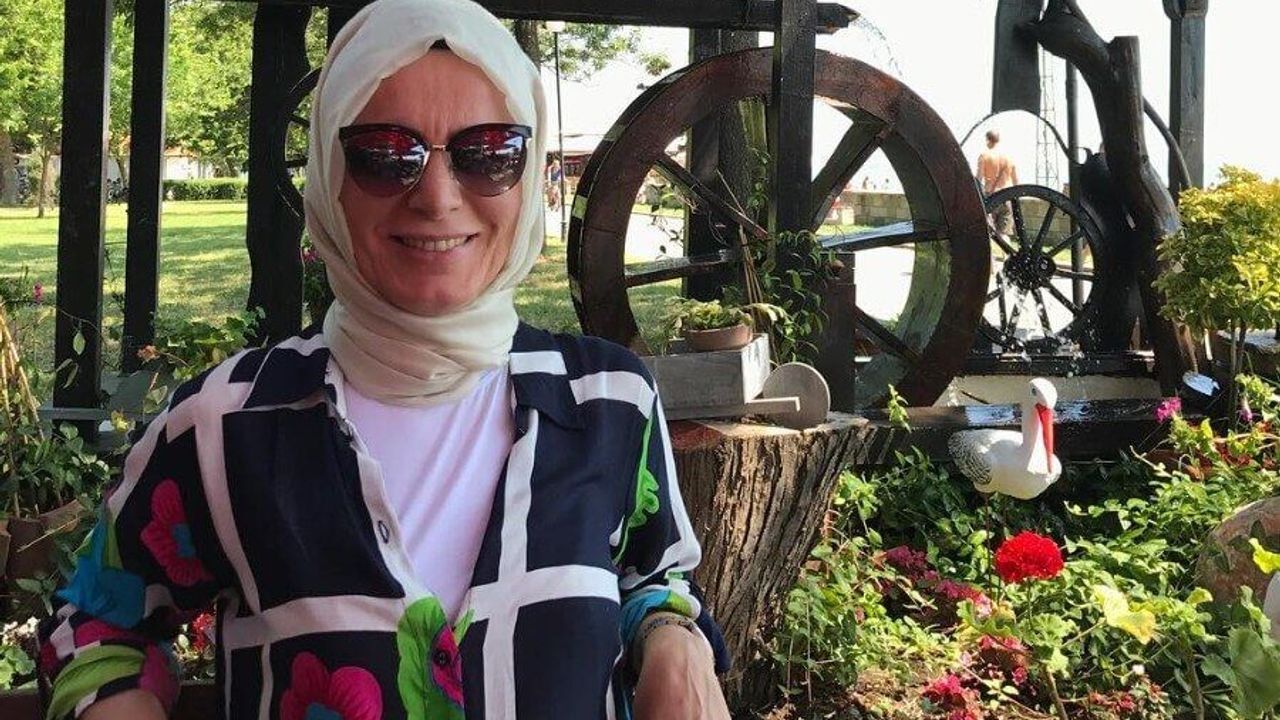 Nursel Tozkoparan (Duman) kimdir? Nursel Tozkoparan'ın eğitim hayatı, medya kariyeri ve projeleri