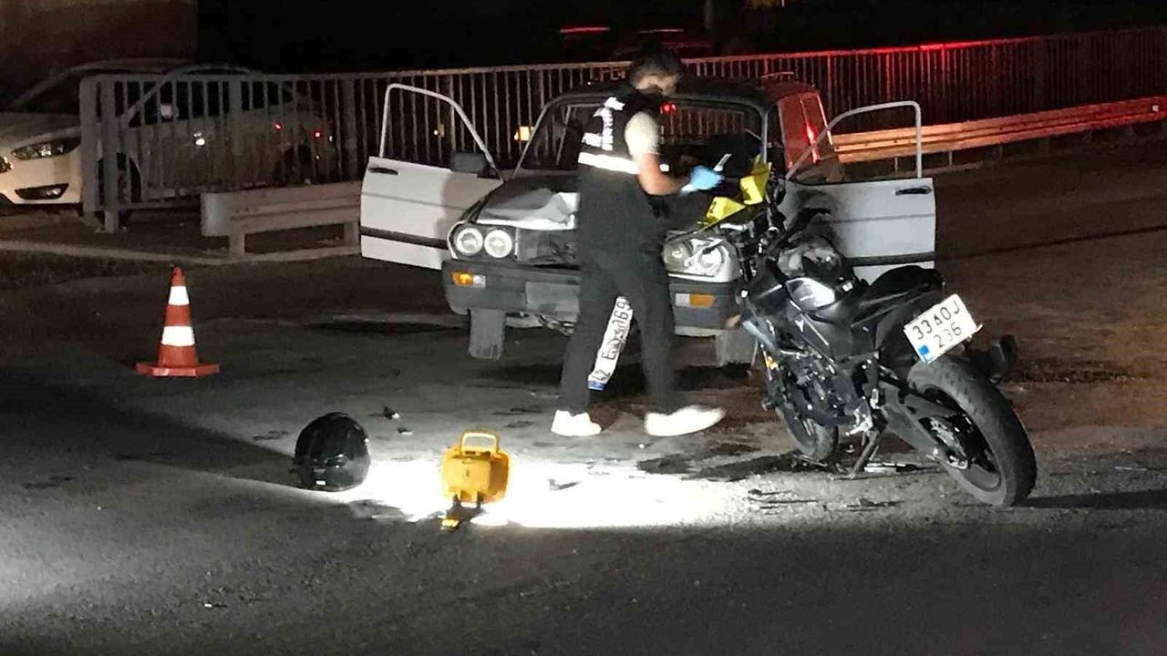 Otomobille çarpışan motosikletin sürücüsü ağır yaralandı