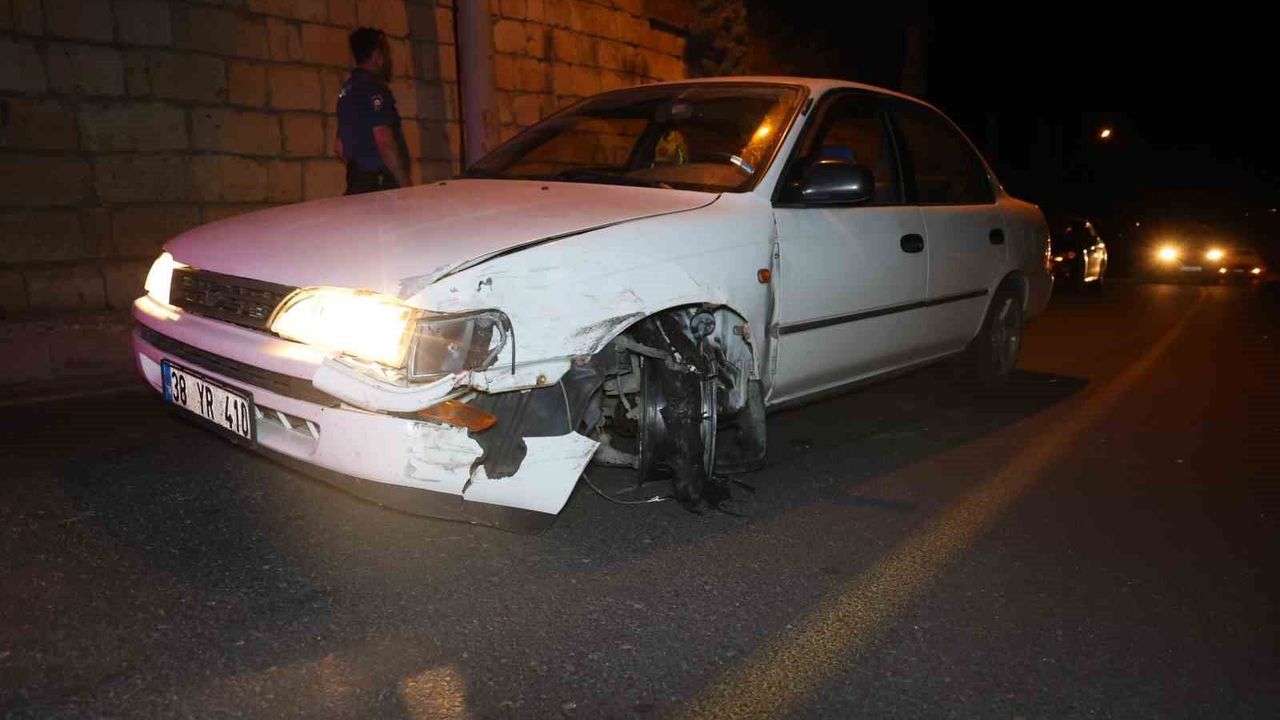 İki araca çarpıp kaçan sürücü polise ecel teri döktürdü
