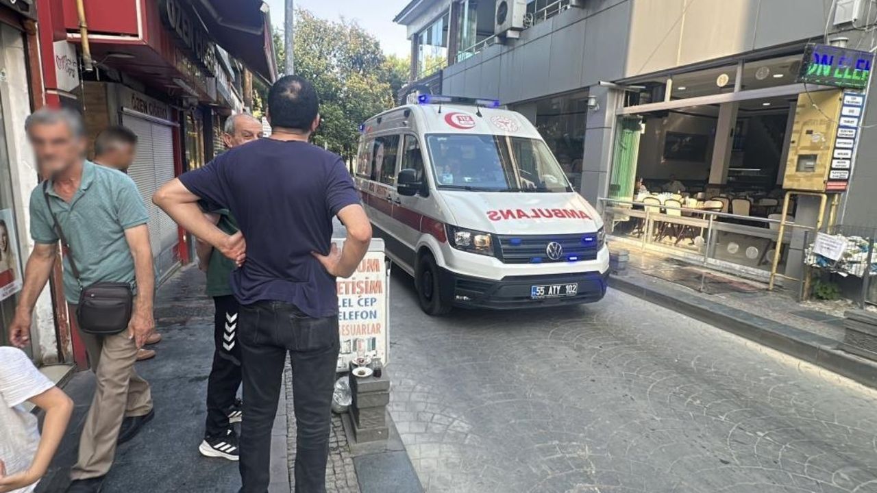 Kaygan zeminde düşen kadın yaralandı