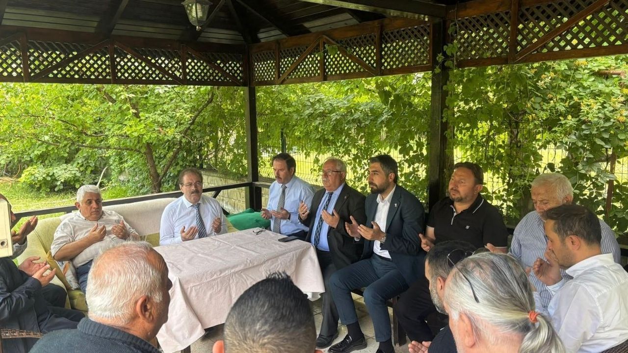 AK Parti Heyetinden Kayhan ailesine taziye ziyareti