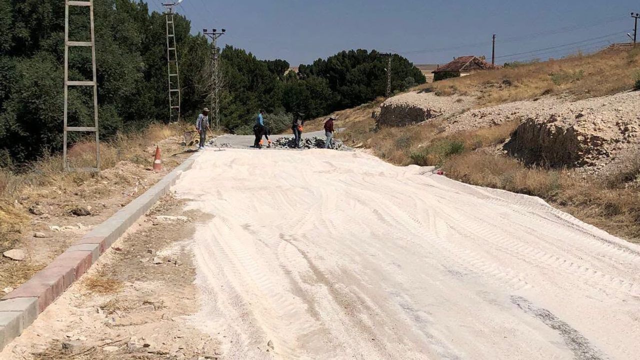 Yamaçlı’da kilitli parke taşı çalışmaları hız kesmeden devam ediyor