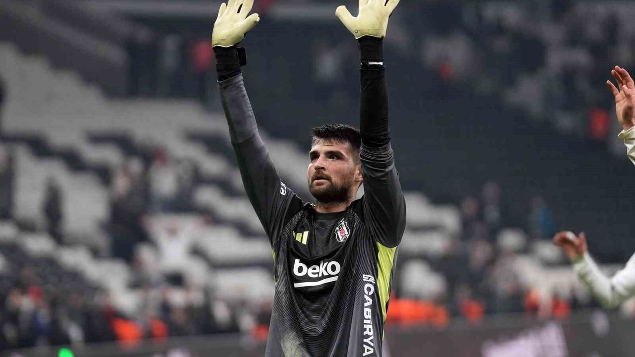 Beşiktaş'ta Ersin Destanoğlu ile yollar ayrıldı