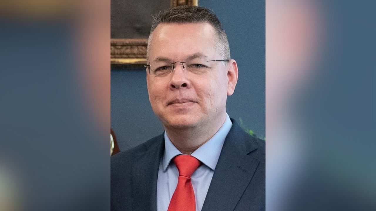 Rahip  Brunson kimdir? Olayı nedir? Hangi mezhepten? Nereli? Papaz olayı nedir? Serbest bırakıldı mı?