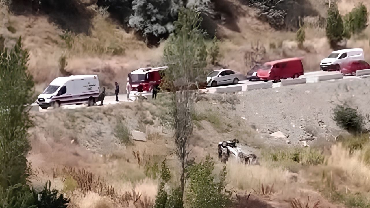 Şarampole yuvarlanan otomobilin sürücüsü yaralandı
