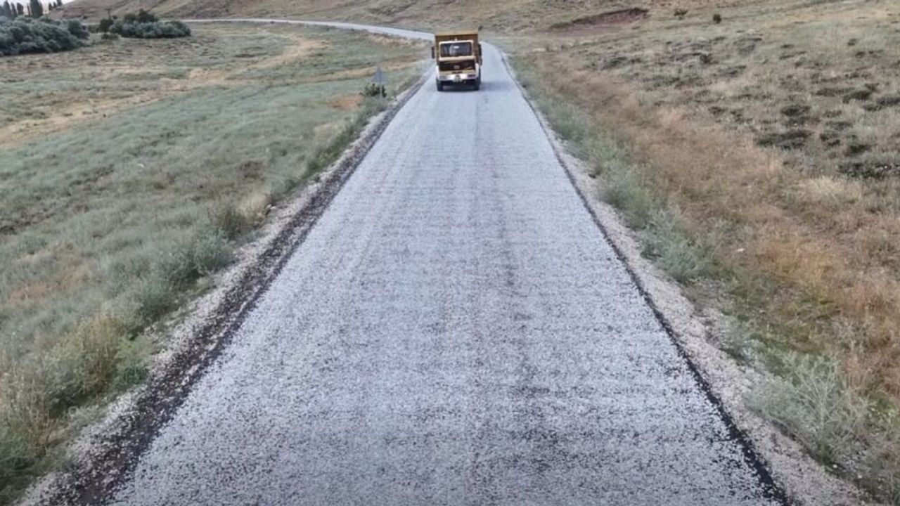 Yozgat'ta güllüoluk asfalta kavuştu