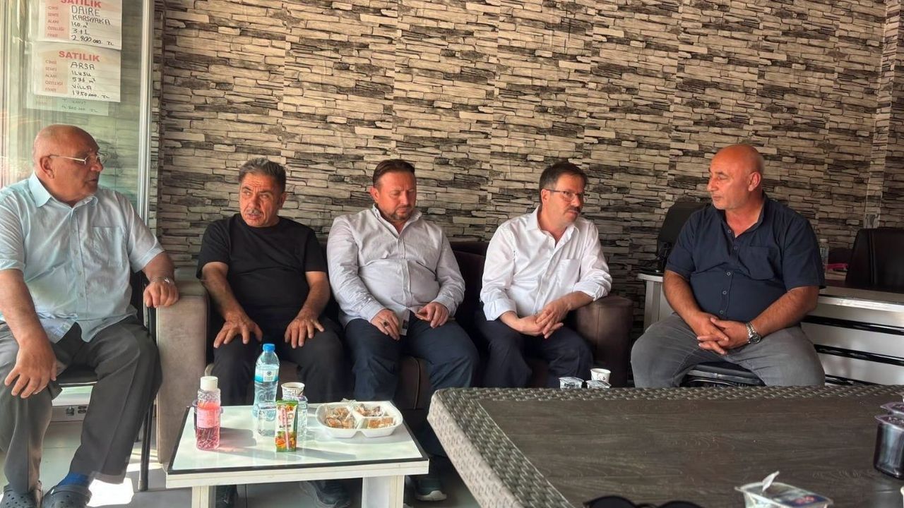 AK Parti'den Faruk Ateş'in ailesine taziye ziyareti