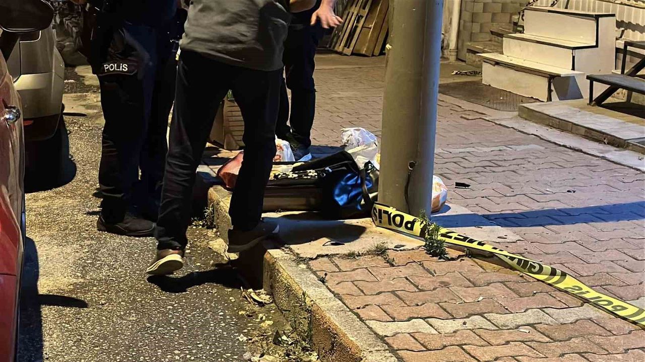 Şüpheli paket paniği: Fünyeyle imha edildi