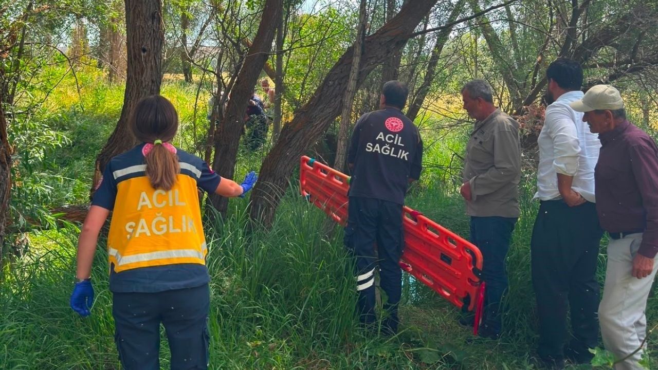 Irmağa giren 45 yaşındaki kişi yaşamını yitirdi
