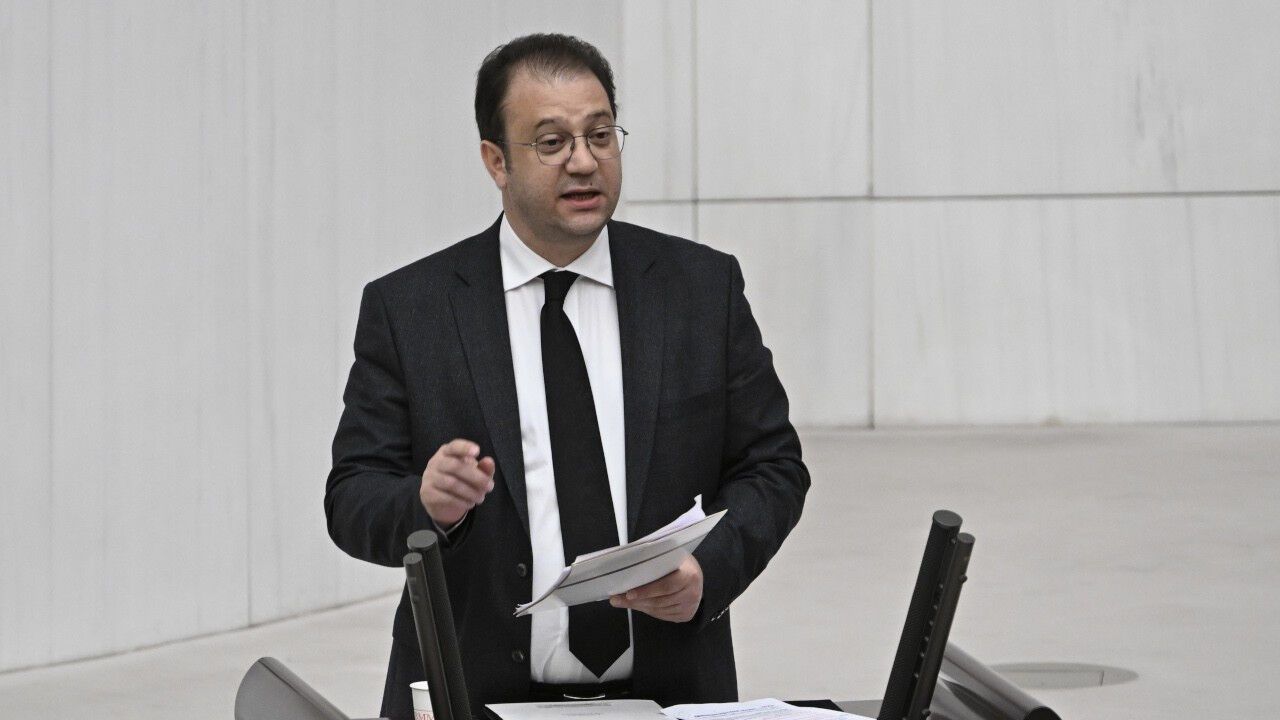 İnan Akgün Alp kimdir? İnan Akgün Alp nereli, kaç yaşında, mesleği ne ve siyasi kariyeri nasıl?