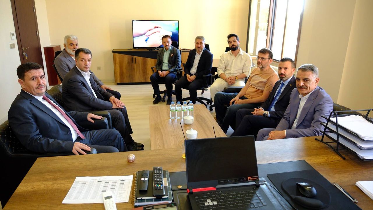 Vali Özkan ve Protokolden Kayhan ailesine taziye ziyareti