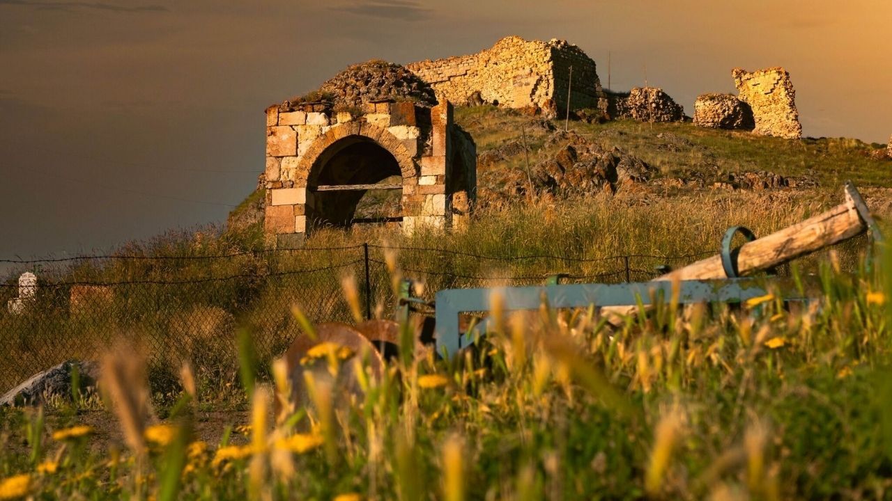 800 yıllık kale Yozgat’ın tarihine ışık tutuyor