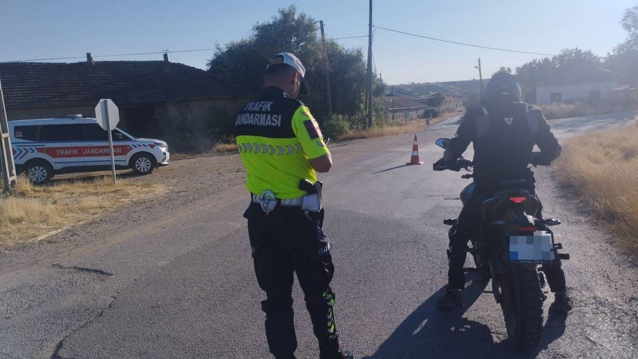 Yozgat'ta jandarma denetimleri sürüyor