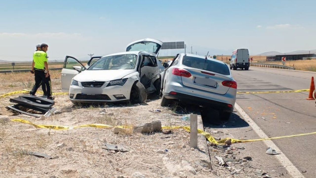 Feci kaza: 2 ölü, 9 yaralı