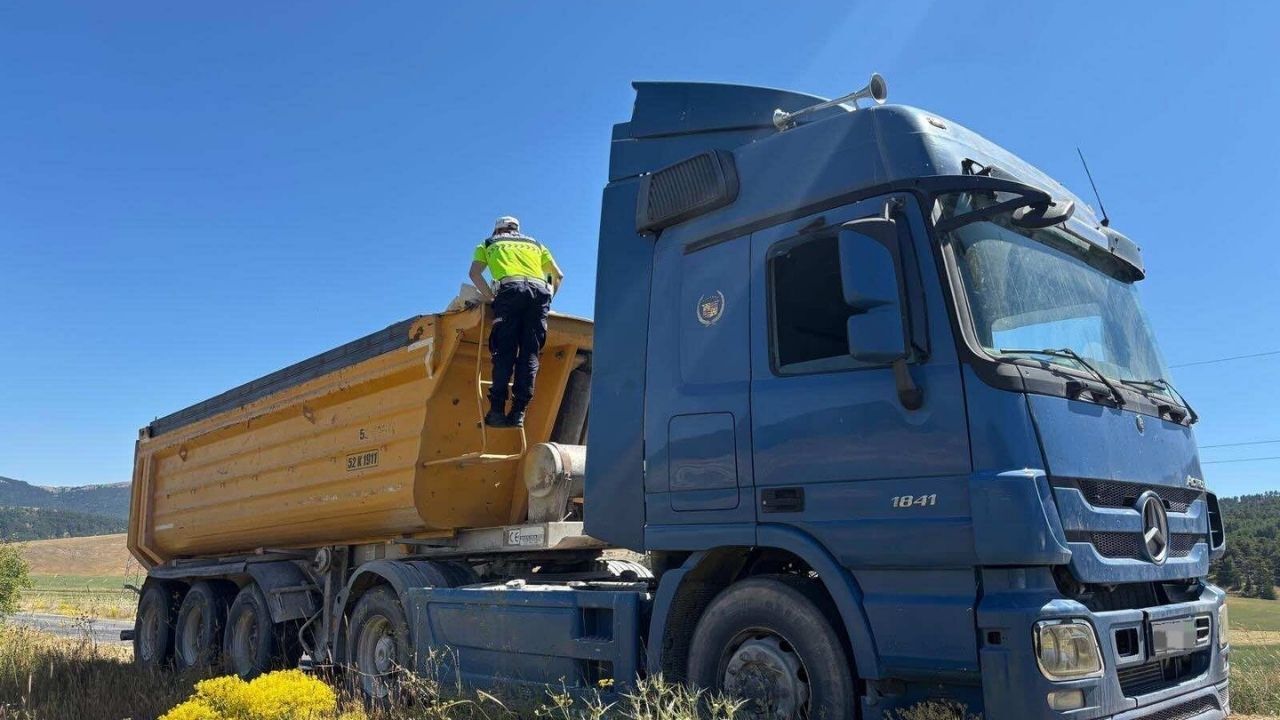 Yozgat'ta yük taşımacılığı denetimi: 6 sürücüye 21 bin 315 lira ceza