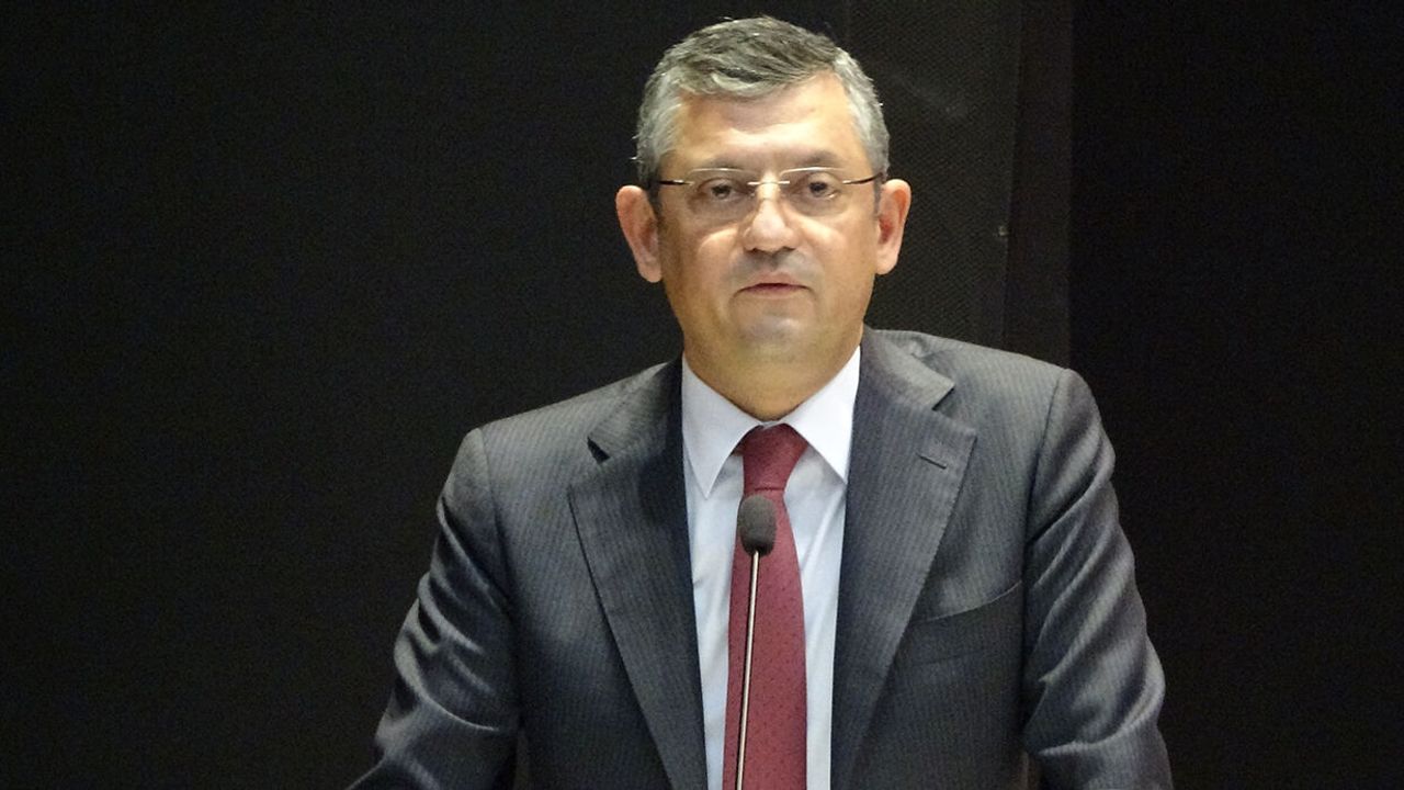 Özgür Özel, YENİ Parti’nin ilk genel başkanı oldu