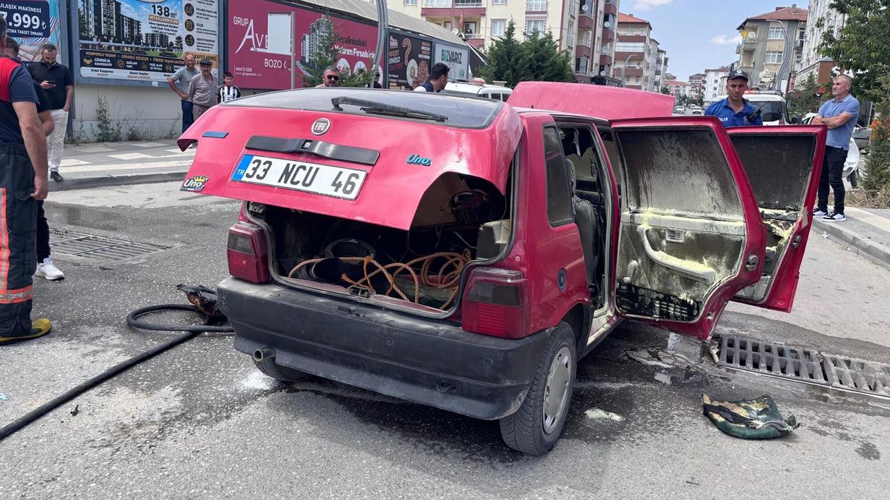 Yozgat’ta park halindeki araçta korkutan yangın!
