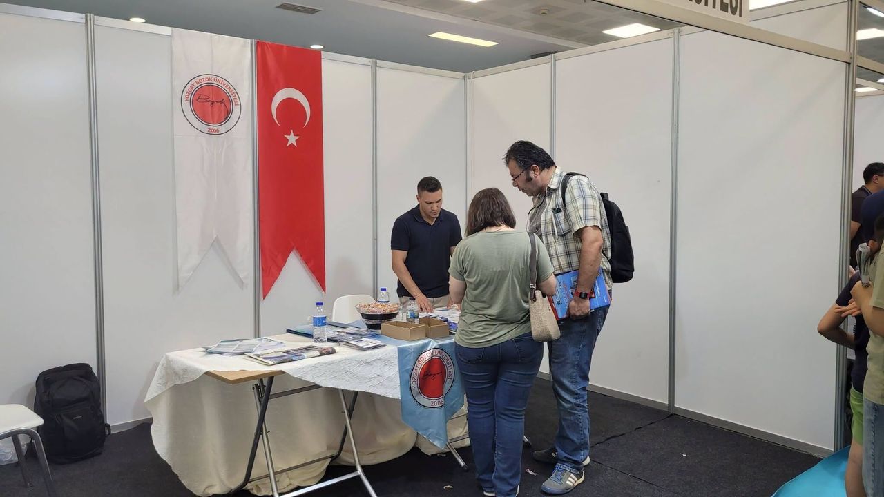 Yozgat Bozok Üniversitesi, Ankara Tercih Fuarı'nda aday öğrencilerle buluştu