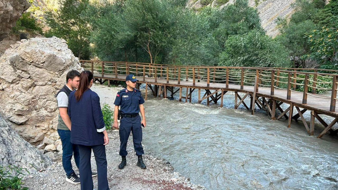 Aydıncık'ta turizm potansiyeli yerinde değerlendirildi