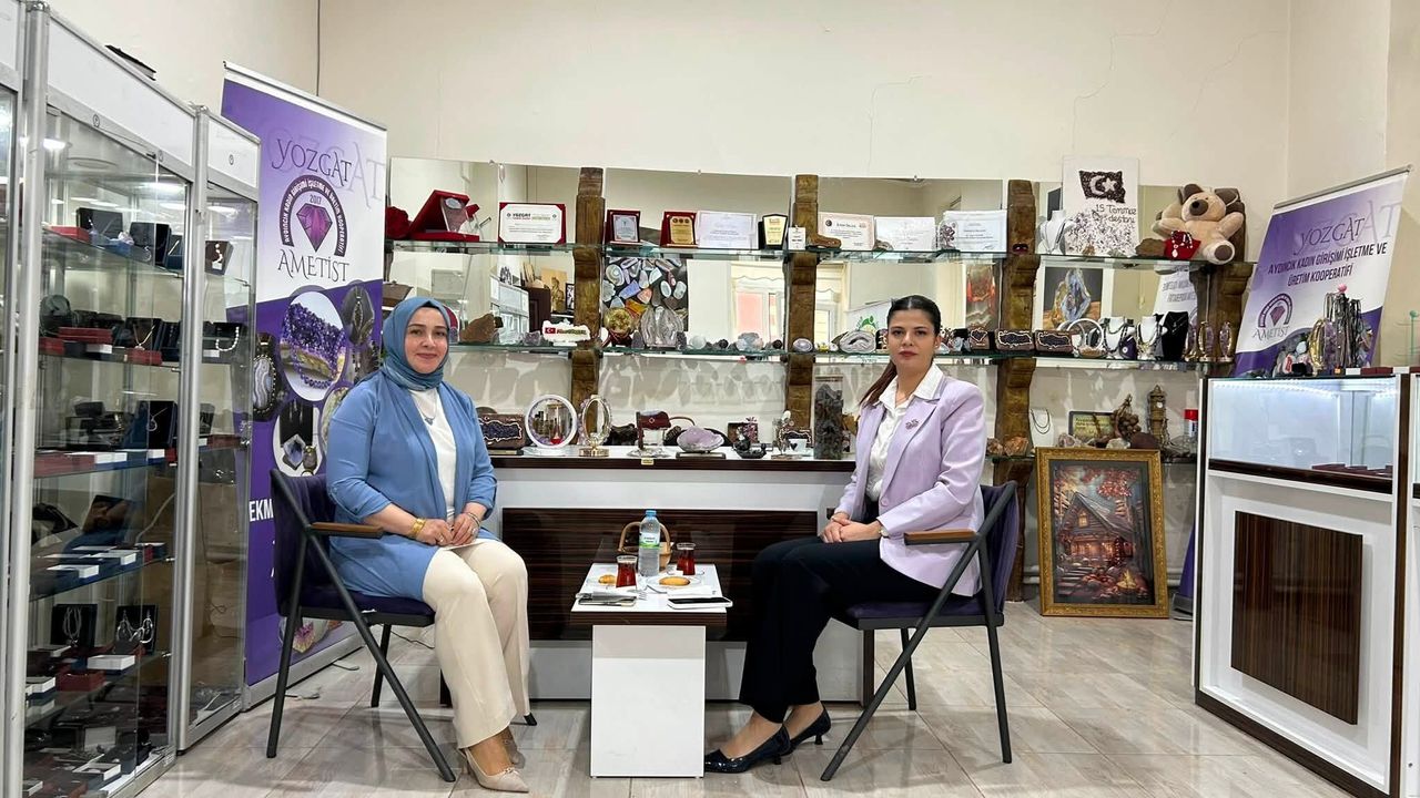Kaymakam Büyükuçar’dan Aydıncık Kadın Girişimcilik Kooperatifine ziyaret