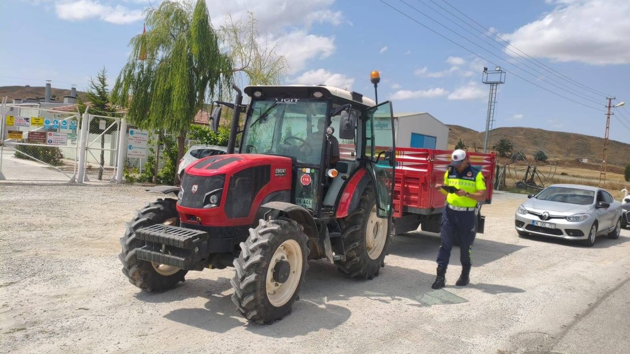 Yozgat’ta ehliyetsiz biçerdöver kullanan sürücüye 40 bin lira ceza