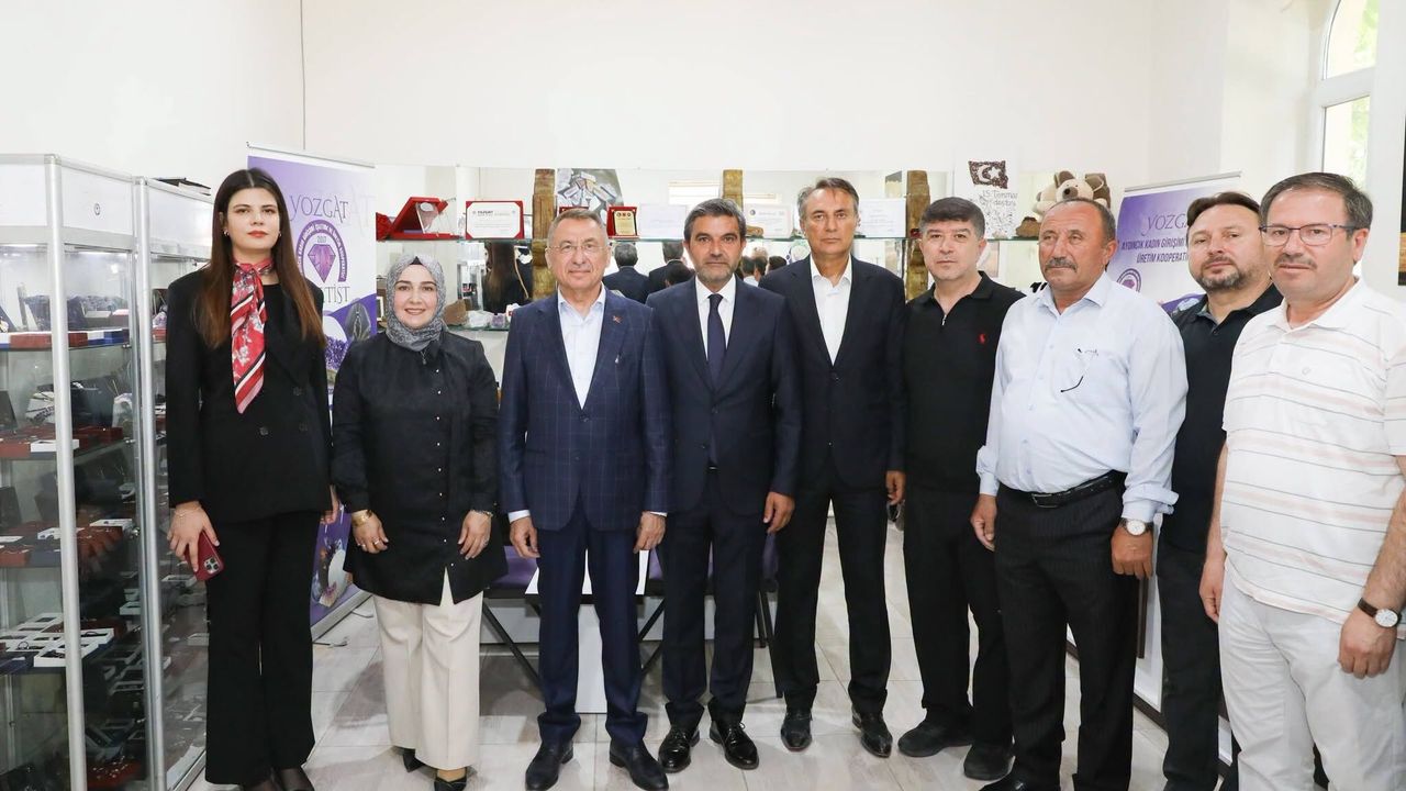 Fuat Oktay, Aydıncık Kadın Girişimi Kooperatifi'ni ziyaret etti