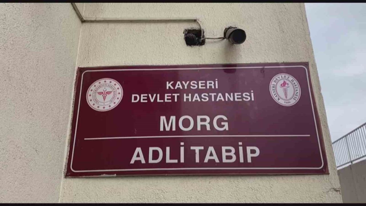 Cinayet: 6 yerinden bıçaklanan şahıs hayatını kaybetti