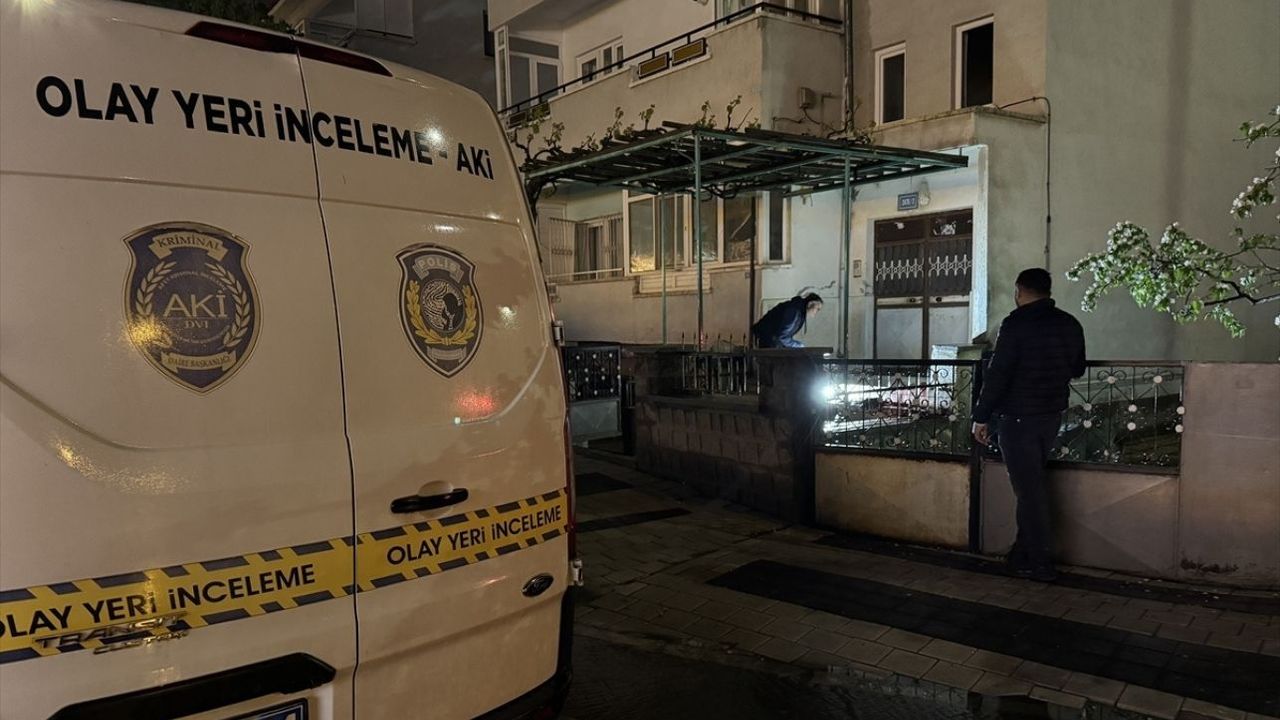 Yol kenarında kadın cesedi bulundu